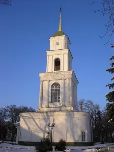 Полтава. Дзвіниця Успенського собору, 1774-1801. Висота – 44 м. У ХІХ ст. на ній висів дзвін «Кизи-кермен», відлитий з турецьких гармат наприкінці XVIII ст.